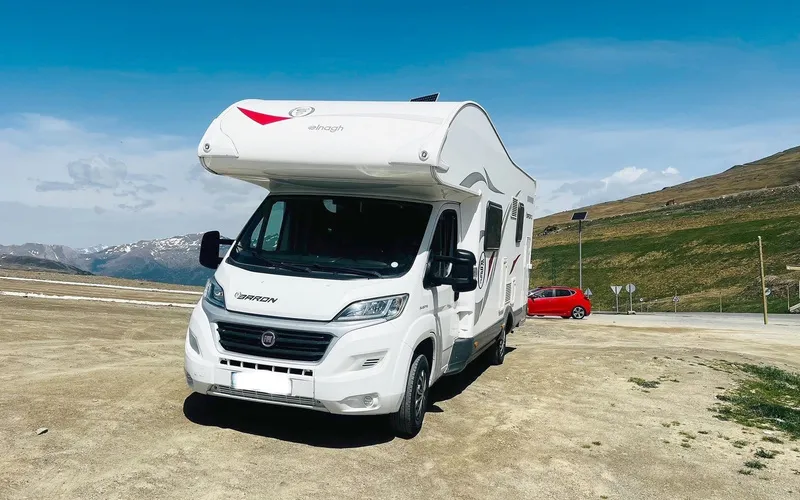 Elnagh Baron 22 · Exterior